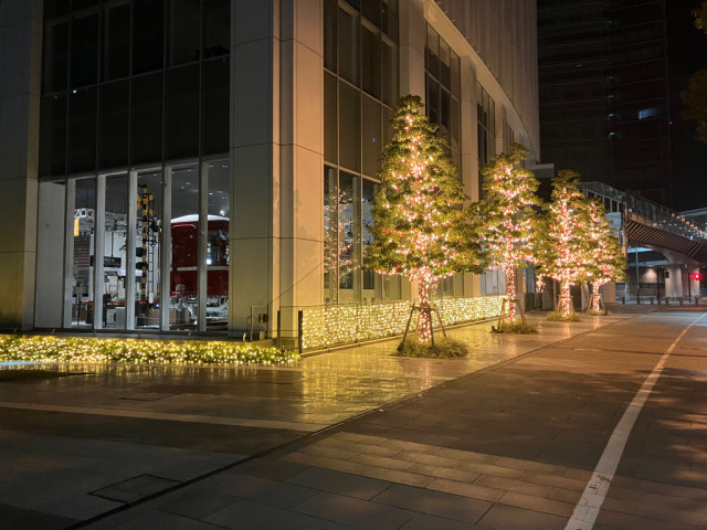 京急グループ本社ビル イルミネーション